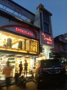 Shoe Plaza