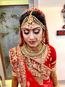 Face Line Beauty Parlour & Bridal Makeup Artist